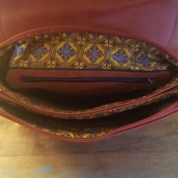 Purse - Picture 2 of 2